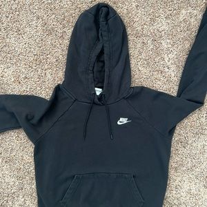 Black Nike essentials hoodie size small